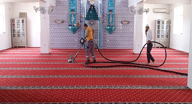 Eyyübiye’de her alanda titizlikle devam ediyor