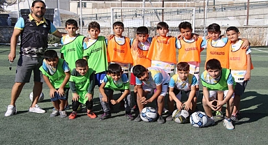 Geleceğin genç sporcuları Başkan Canpolat’a teşekkür etti