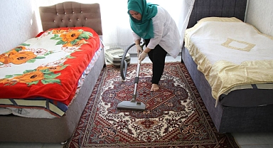 Haliliye Belediyesi ulu çınarların yanında 