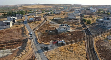 Karaköprü kırsalında yol yenileme seferberliği sürüyor
