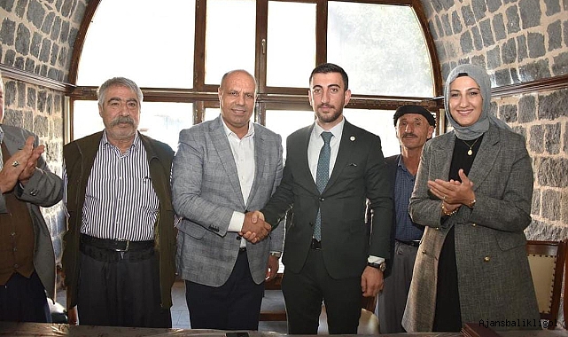 Urfa'da CHP'li meclis üyesi AK Parti'ye katıldı