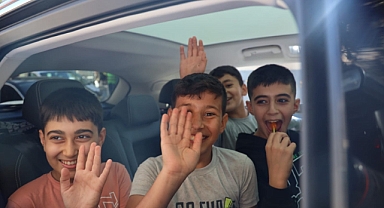 Urfa'da çocuklar TOGG heyecanı yaşadı 