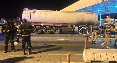 Urfa'da kontrolden çıkan yakıt yüklü TIR kaza yaptı! 