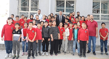Vali Şıldak Eyyübiye’de okul ziyareti gerçekleştirdi