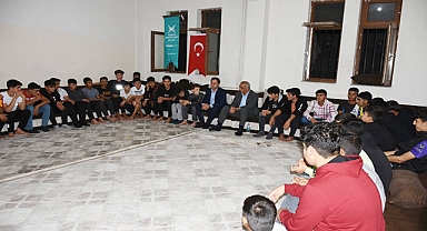 Hilvan Belediye Başkanı Aslan Ali Bayık, gençlerle buluştu