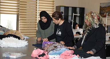 Karaköprü'de kadınlar el becerisi ve meslek öğreniyor 