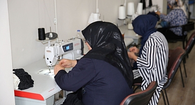 Karaköprü'de kadınlar hem öğreniyor hem kazanıyor 