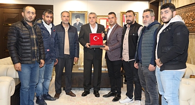 Mirdesilerden Başkan Beyazgül'e ziyaret 