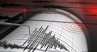Ülke sallanmaya devam ediyor! Marmara'da deprem