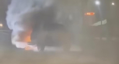 Urfa'da bir araç cayır cayır yandı 