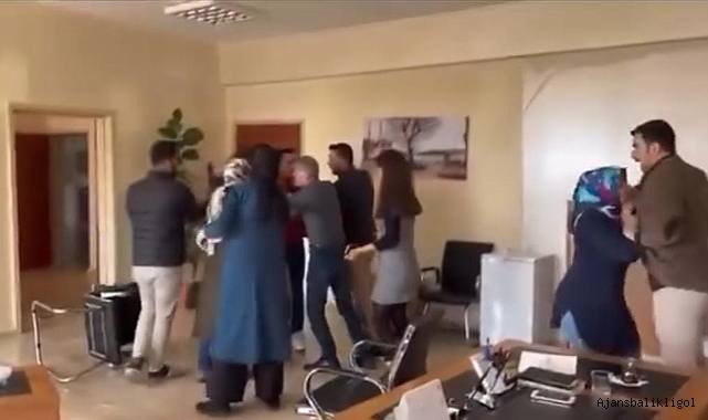 Urfa'da öğretmenler ile veliler birbirine girdi