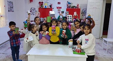 Urfalı minik öğrenciler kumbaralarını Filistin için açtı