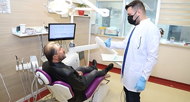 Uzmanı açıkladı! Ağızda kokuya neden olan sebepler nelerdir? 