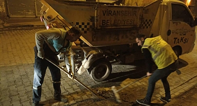 Viranşehir Belediyesi gece mesaisinde  