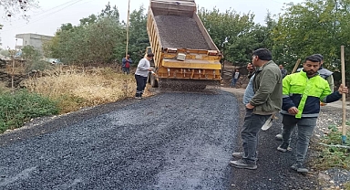 Viranşehir Belediyesi üstyapı çalışmaları ile yolları iyileştiriyor 
