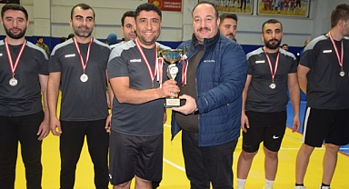 Viranşehir'de Öğretmenler Günü Voleybol Turnuvası sona erdi 