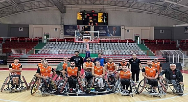 Büyükşehir Tekerlekli Sandalye Basketbol, kente galibiyetle döndü