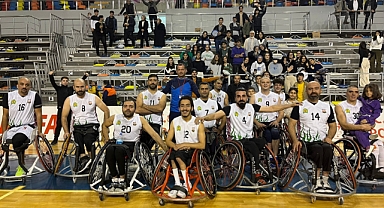Büyükşehir tekerlekli sandalye basketbol takımında galibiyet sevinci