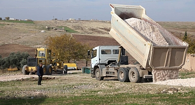 Haliliye’de merkez ve kırsal mahallelerde hummalı yol çalışması 