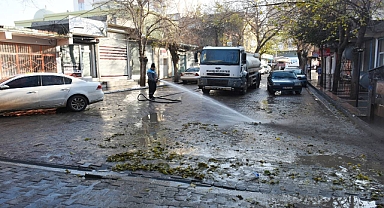 Hilvan’da cadde ve sokaklar yıkandı