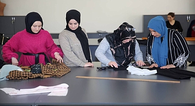 Karaköprülü kadınların gözdesi KARAMEK kursları