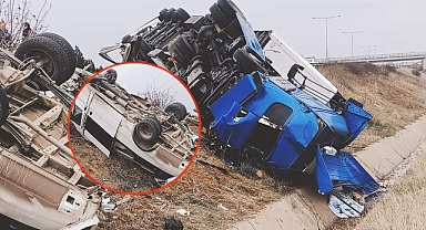 Urfa-Antep yolunda feci kaza!