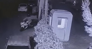 Urfa'da motosiklet hırsızı kameraya yakalandı 