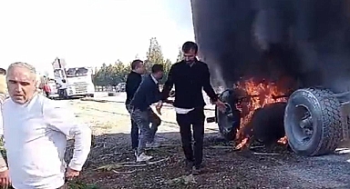 Urfalılar Osmaniye'de yanan TIR'ı toprakla söndürdü