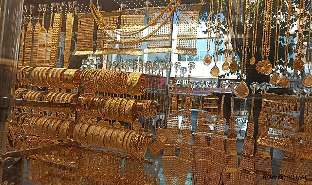 Altın fiyatları kaç TL'den işlem görüyor?
