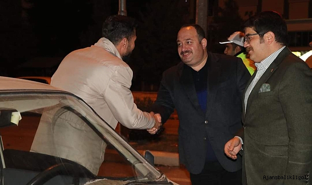 Başkan Ekinci ve Kaymakam Koç gece boyunca sahadaydı