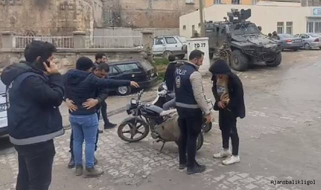 Birecik ilçesinde eş zamanlı uygulama! 2 şahıs yakalandı