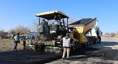 Suruç Bostancı grup yolunda sıcak asfalt çalışması yapıldı
