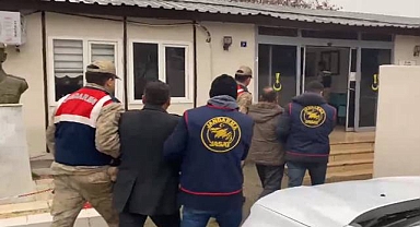 Cinayet suçundan aranan zanlılar Bozova’da yakalandı