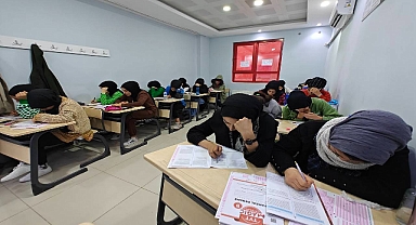 Eyyübiyeli gençler sınavlara sıkı hazırlanıyor