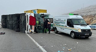 Kontrolden çıkan yolcu otobüsü devrildi! Çok sayıda ölü ve yaralı var 