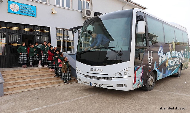 Şanlıurfa’da sanal gerçeklik otobüsü köy okullarında