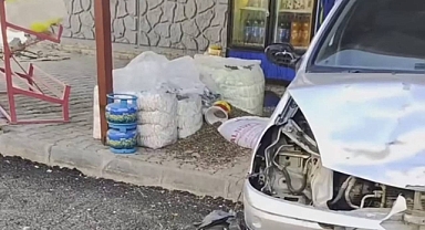 Siverek’te kontrolden çıkan araç, işyerine daldı! 