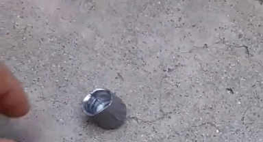 Urfa’da bir evin bahçesine maganda kurşunu isabet etti!