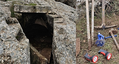 Urfa'da kaçak kazı yapan 5 şahıs suçüstü yakalandı! 