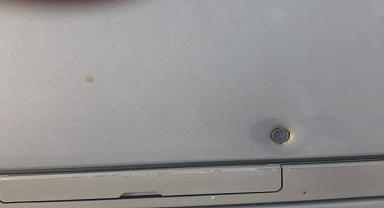 Urfa’da park halindeki araca yorgun mermi isabet etti!