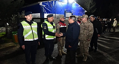 Vali Şıldak, çalışanların ve vatandaşların yeni yılını kutladı