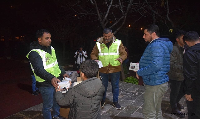 Viranşehir Belediyesi vatandaşlara kandil simidi dağıttı
