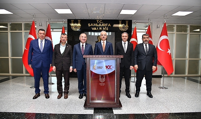 Bakan Uraloğlu Şanlıurfa Valisi Hasan Şıldak’ı ziyaret etti