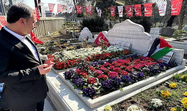 Başkan Baydilli'den Erbakan'ın kabrine ziyaret