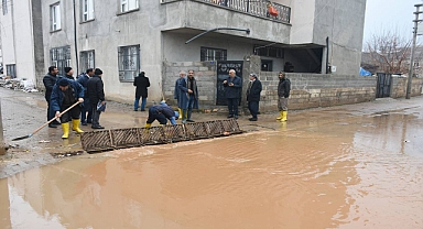 Başkan Bayık, aşırı yağışlara karşı sahada