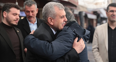 Başkan Beyazgül'e esnaflardan destek sözü 