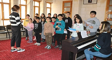 Büyükşehir Belediyesi geleceğin müzik ustalarını yetiştiriyor