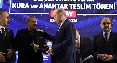 Deprem konutları sahiplerine teslim edildi 