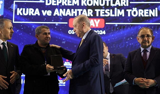 Deprem konutları sahiplerine teslim edildi