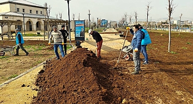 Eyyübiye Millet Bahçesi güneşli günlere hazırlanıyor